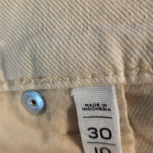 Loft- Women's Tan Denim Shorts. Size 10! - Picture 3 of 6